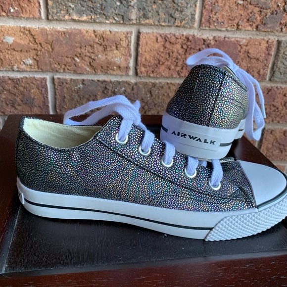 Airwalk Iridescent Non-Marking Sneakers - Picture 1 of 10